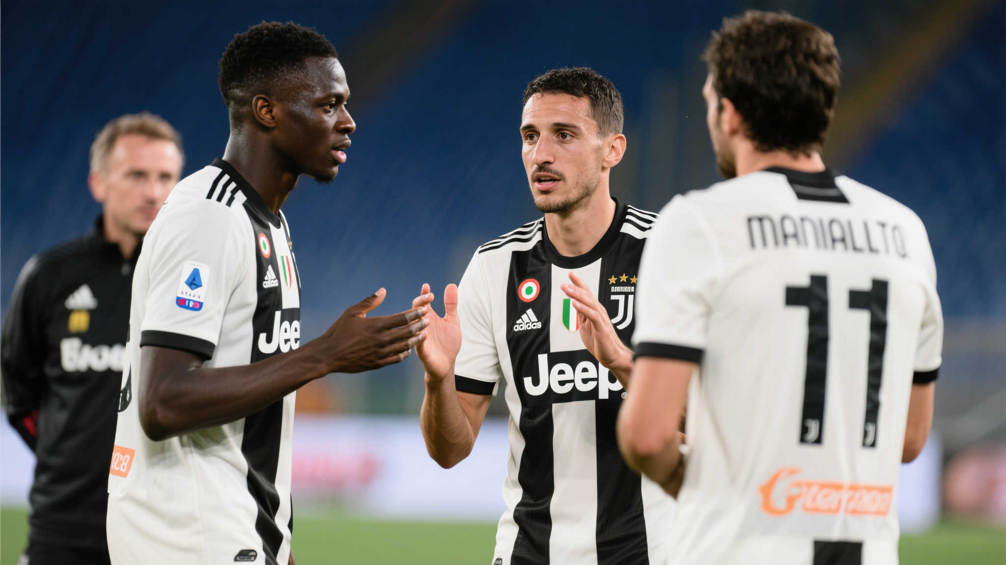 凯夫伦-图拉姆:洛卡特利的建议让我受益匪浅,他始终关注我的成长 在现代足球领域,球员间的交流和学习贯穿始终,他们不